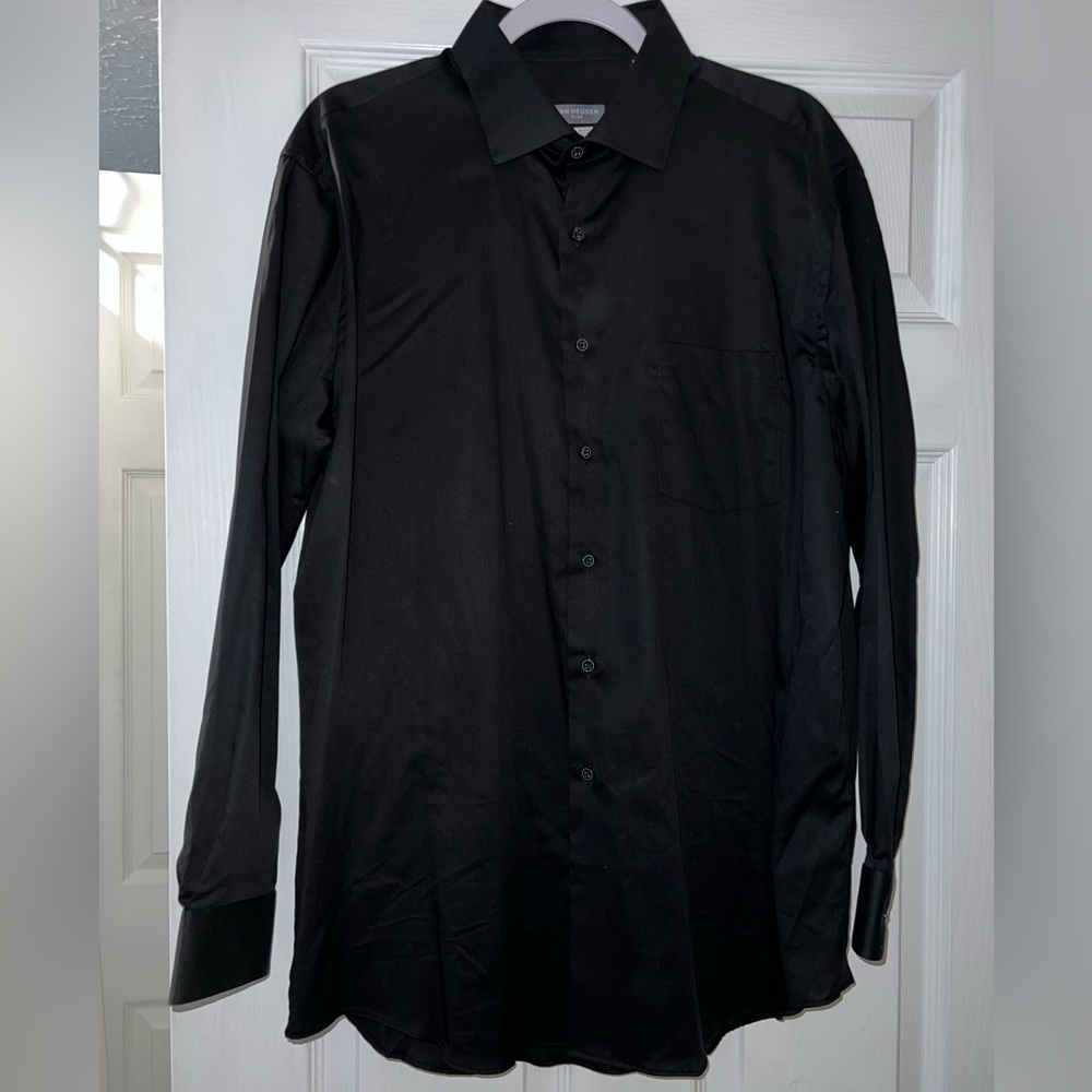 Van Heusen Dress Shirt- Like New - 16 1/2  - 32/33